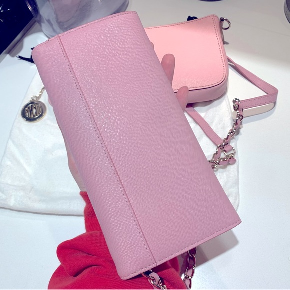 DKNY woc wallet on chain - Picture 4 of 4